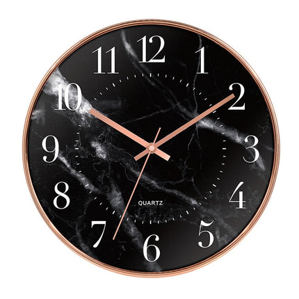 Scandinavische quartz klok met marmerlook