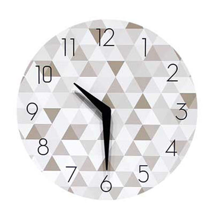 Design kinderklok met geometrisch patroon