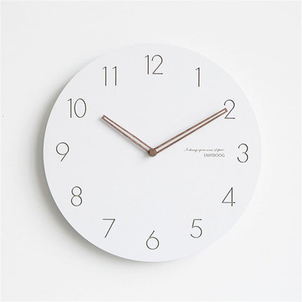 Witte minimalistische wandklok Scandinavisch design
