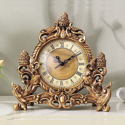 Antieke barok stijl decoratieve tafelklok