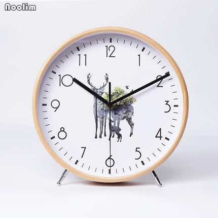 Stille houten tafelklok voor nachtkastje