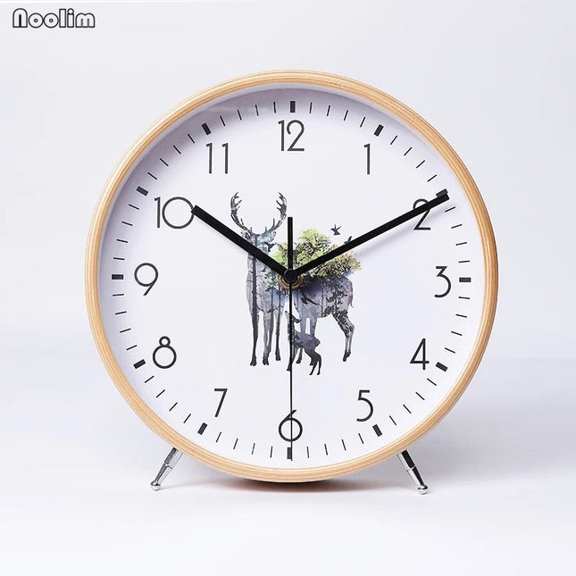 Stille houten tafelklok voor nachtkastje