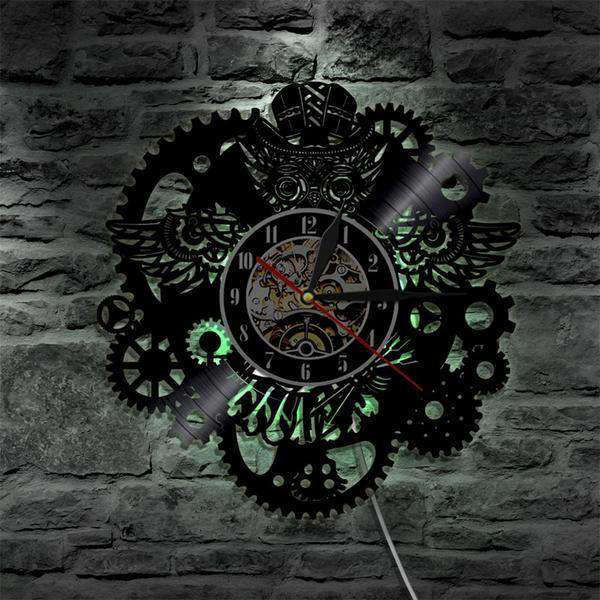 Steampunk LED wandklok uil tandwielen