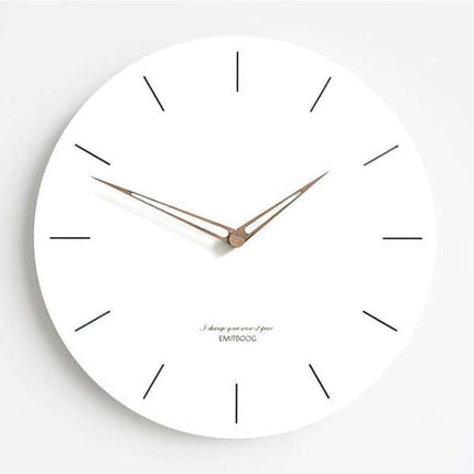 Minimalistische wandklok voor de badkamer