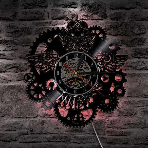 Steampunk LED wandklok uil tandwielen