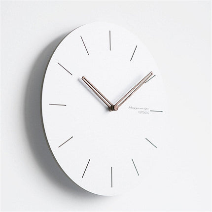 Witte minimalistische wandklok Scandinavisch design