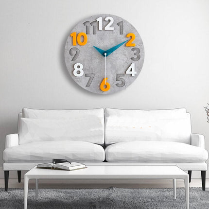 Moderne wandklok met 3D cijfers betonlook