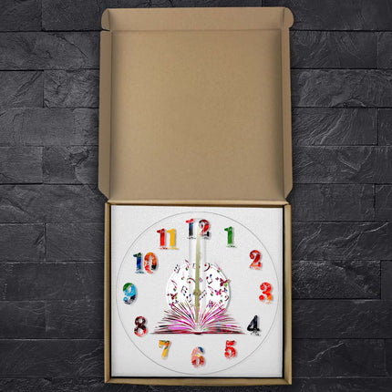 Acryl wandklok met muziekboek design