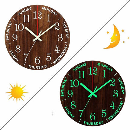 Houten wandklok met dagen van de week