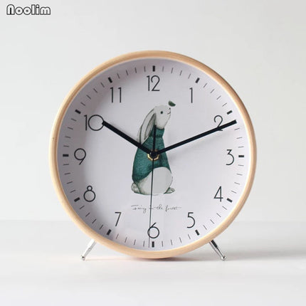 Stille houten tafelklok voor nachtkastje