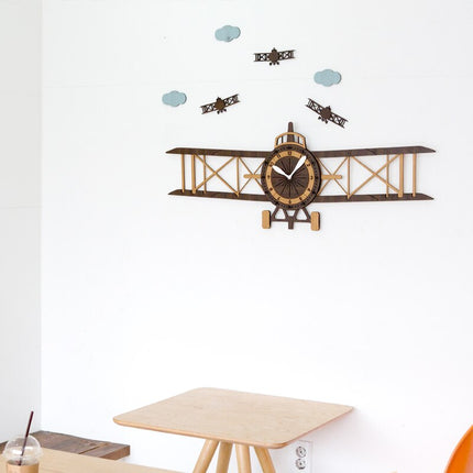 Houten vliegtuig wandklok voor kinderkamer