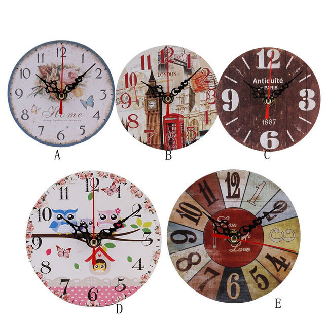 Vintage houten wandklok met bloemen