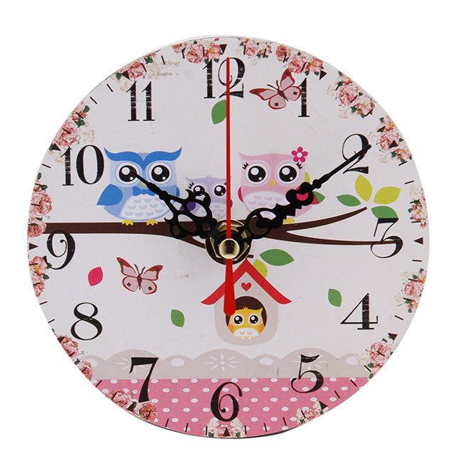 Vintage houten wandklok met bloemen