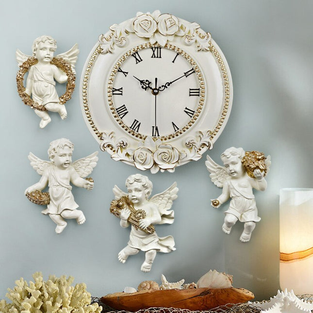 Witte romantische wandklok met rozen