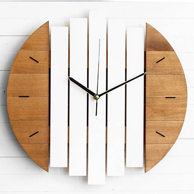Moderne abstracte wandklok van hout