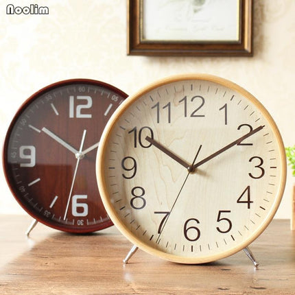 Stille houten tafelklok voor nachtkastje