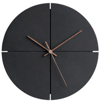 Design wandklok met vier kwadranten