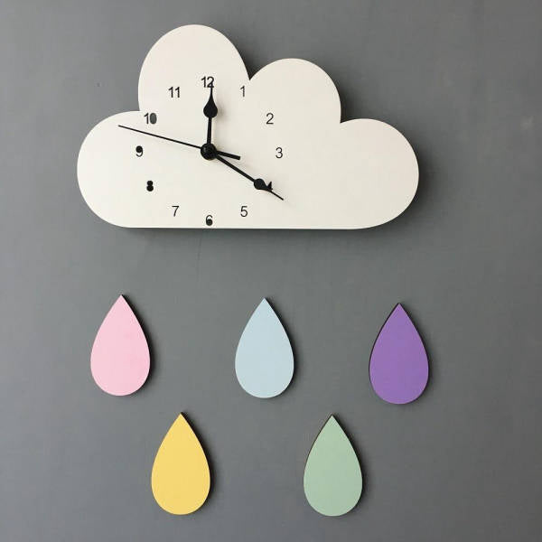 Kinderkamer wandklok wolk met gekleurde regen