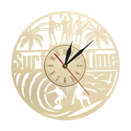Houten wandklok met surf thema