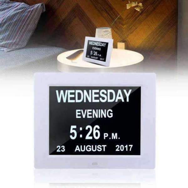 Digitale kalenderklok met dag en datum