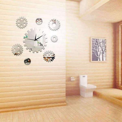 DIY spiegel wandklok met tandwielen