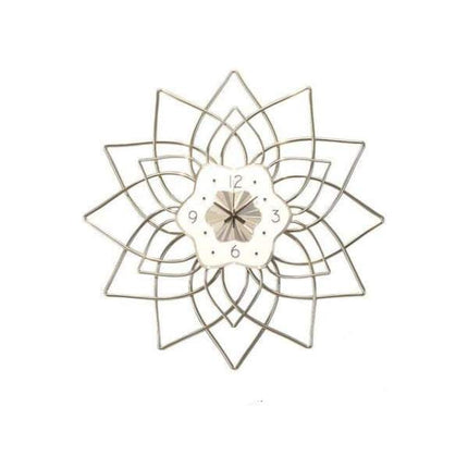 Grote metalen wandklok bloem design