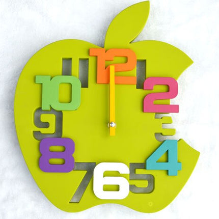 Wandklok voor kinderen in appelvorm