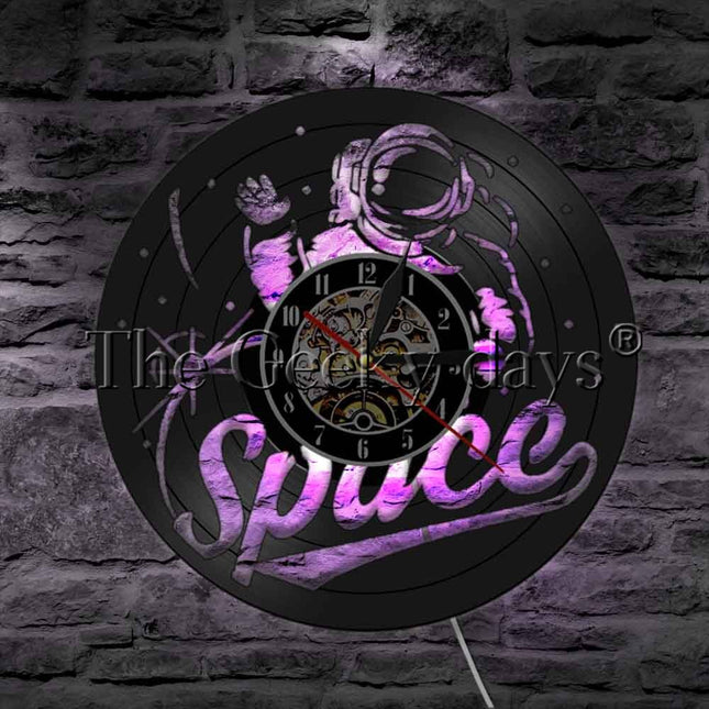 Astronaut vinyl wandklok ruimte thema