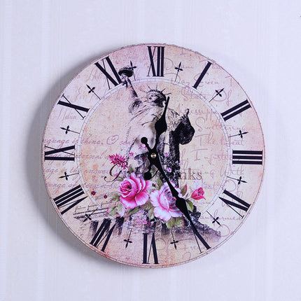 Vintage wandklok design van nummerplaten