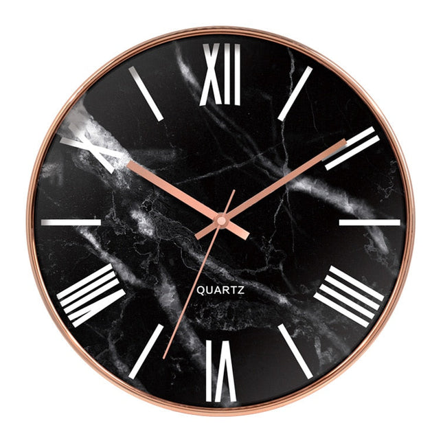 Scandinavische quartz klok met marmerlook