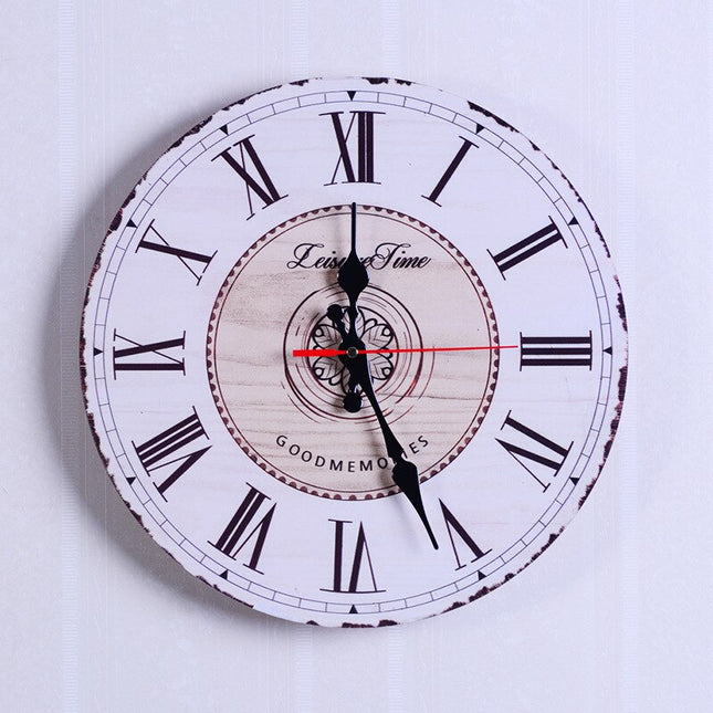 Vintage wandklok design van nummerplaten