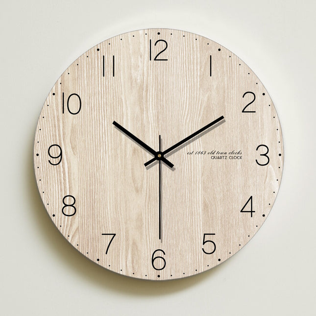 Eenvoudige ronde houten wandklok design