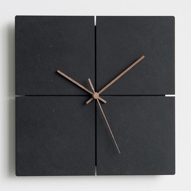 Zwarte Scandinavische wandklok vierkant design