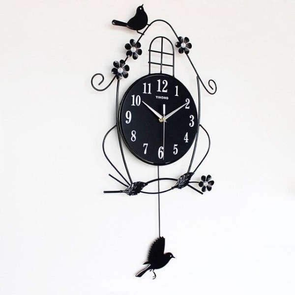 Zwarte slingerklok met vogels design