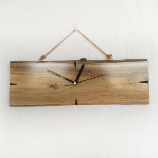 Rechthoekige houten wandklok minimalistisch