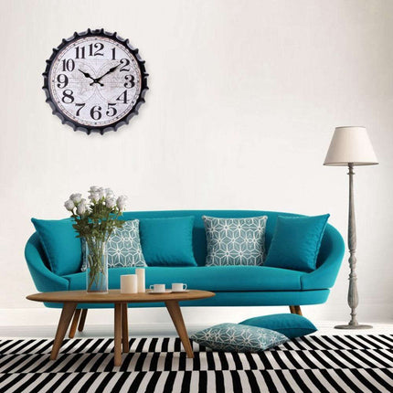 Grote retro wandklok als bierkroonkurk