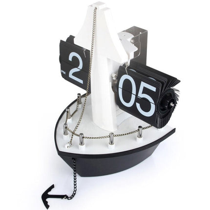 Flipklok in de vorm van zeilboot