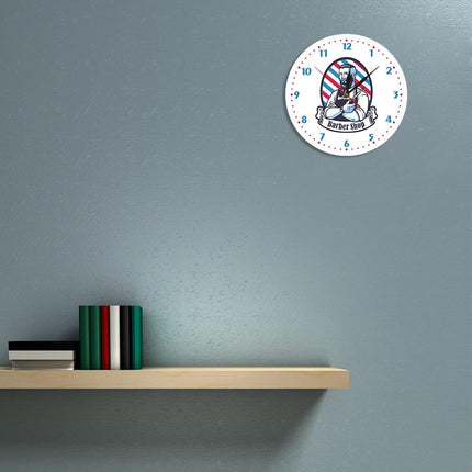 Retro wandklok met klassiek barbershop logo