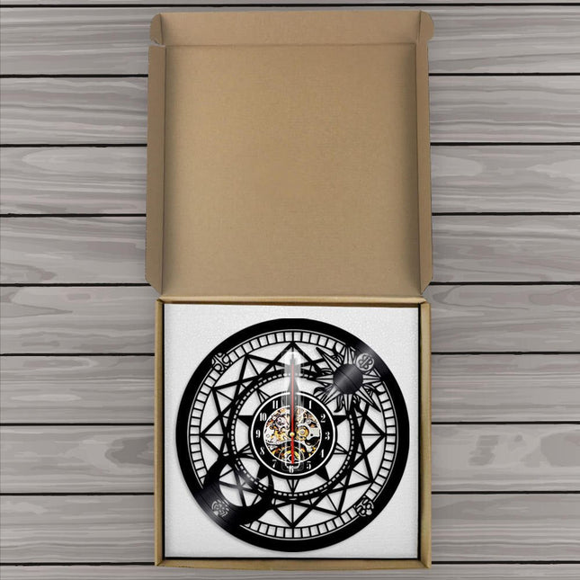 Kompas design wandklok van vinylplaat