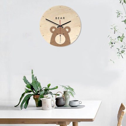 Houten wandklok met beer voor kinderkamer