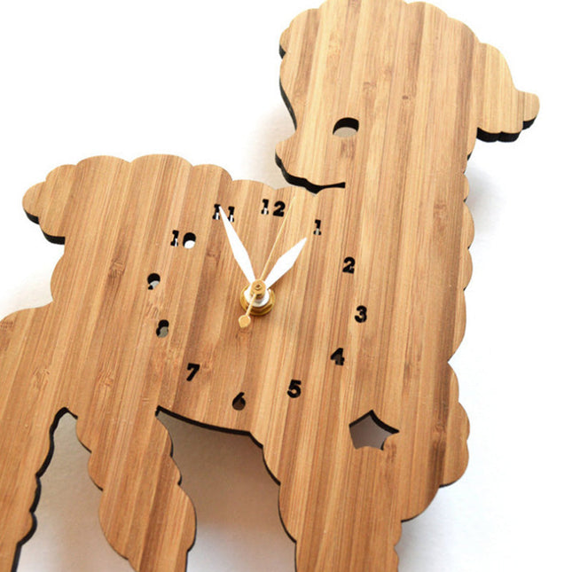 Houten kinderklok in vorm van lammetje