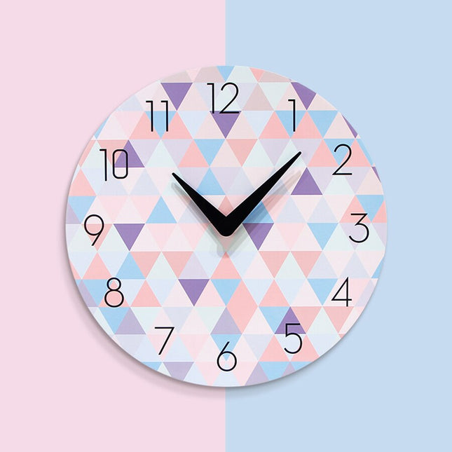 Design kinderklok met geometrisch patroon