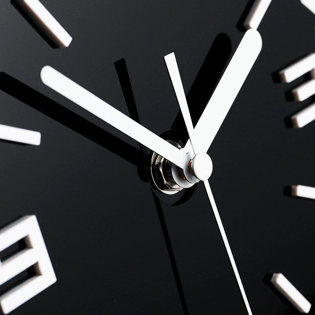 Geometrische design tafelklok van metaal