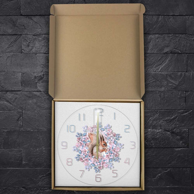 Decoratieve wandklok met schattige eekhoorn