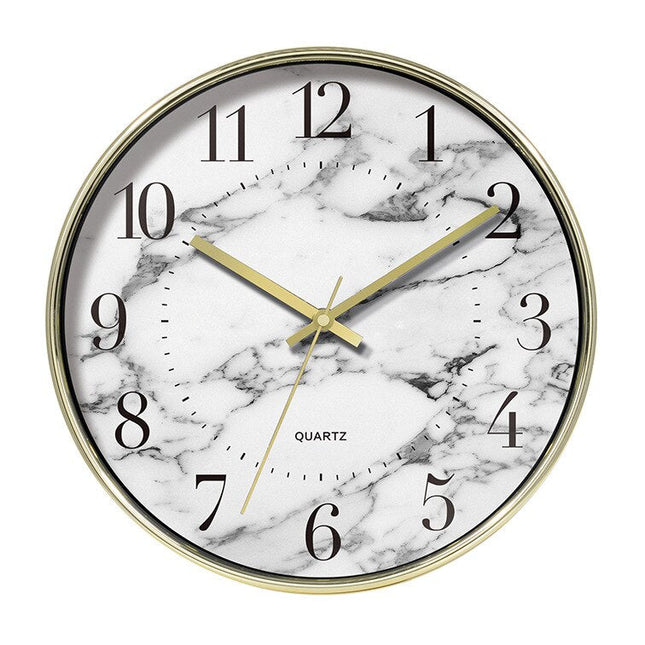 Scandinavische quartz klok met marmerlook