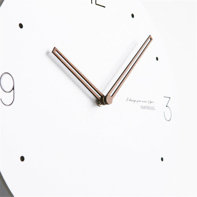 Witte minimalistische wandklok Scandinavisch design