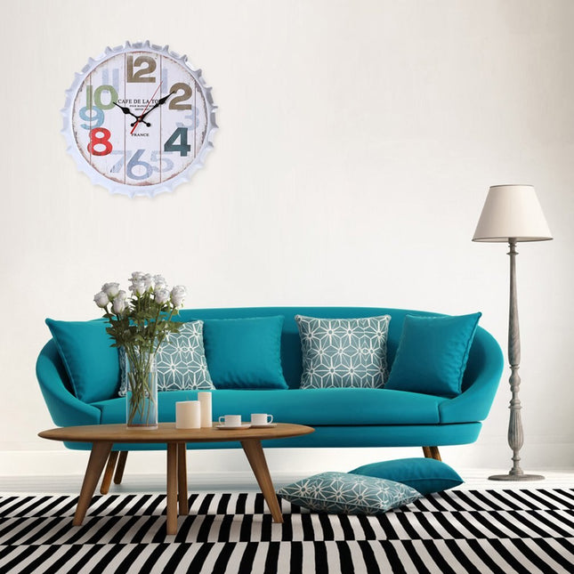 Wandklok industrieel in kroonkurk vorm