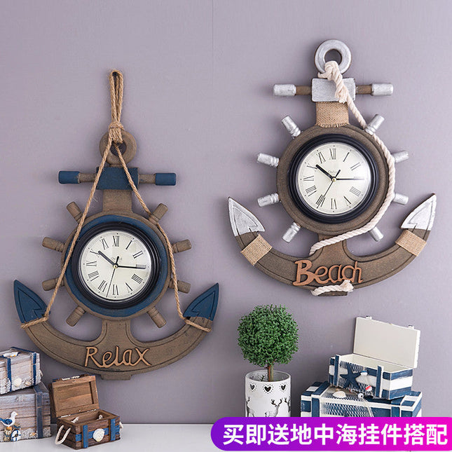 Maritieme houten wandklok in ankervorm