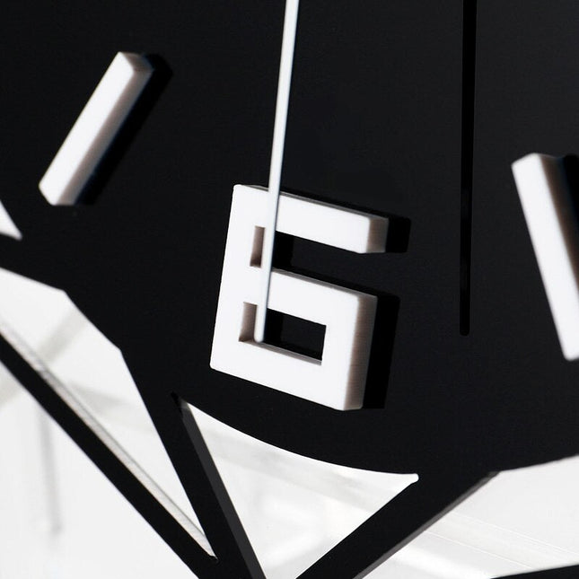 Geometrische design tafelklok van metaal