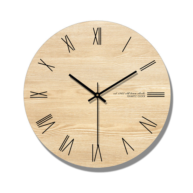 Eenvoudige ronde houten wandklok design